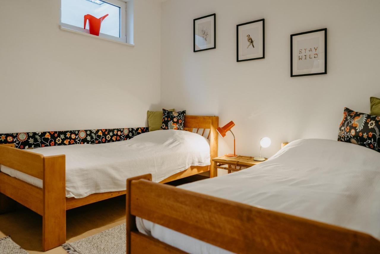 Haus Luna - Privatzimmer Im Sonnigen Suedburgenland Hackerberg Extérieur photo