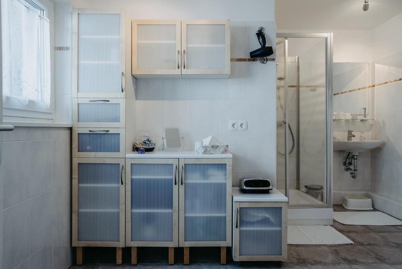 Haus Luna - Privatzimmer Im Sonnigen Suedburgenland Hackerberg Extérieur photo