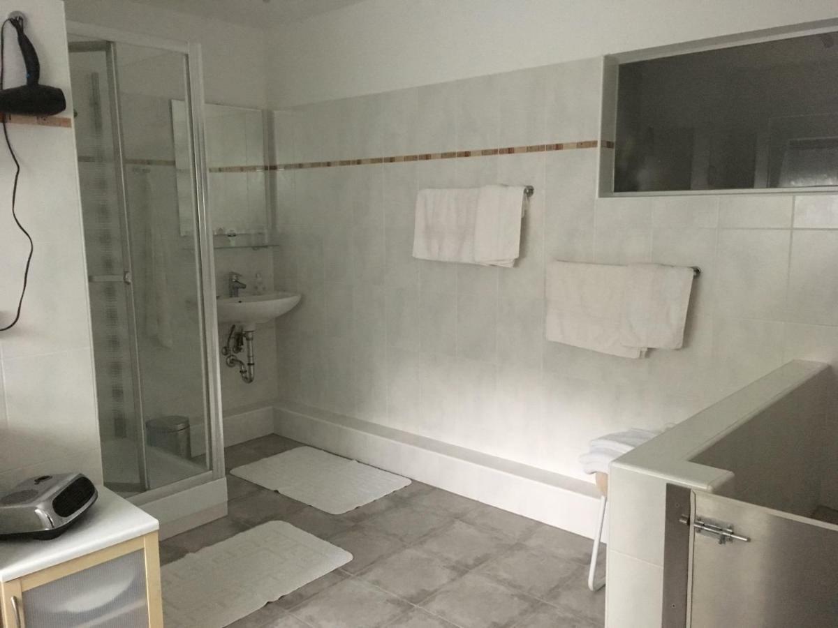 Haus Luna - Privatzimmer Im Sonnigen Suedburgenland Hackerberg Extérieur photo